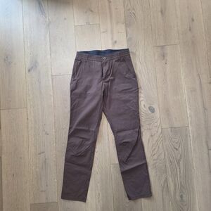Burgandy  Kuhl  Recon Renegade Pant 33x34
